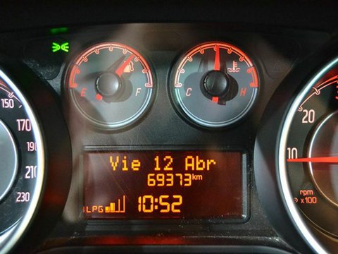 Coches Segunda Mano Fiat Punto 1.4 8V 57Kw (77Cv) Gasolina/Glp En Madrid