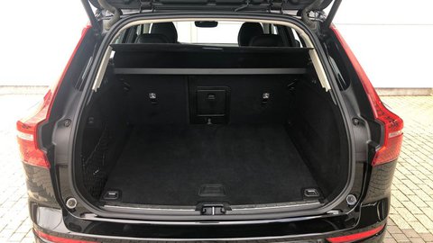 Coches Segunda Mano Volvo Xc60 Momentum Pro, B4 Mild Hybrid (Diésel) En Albacete
