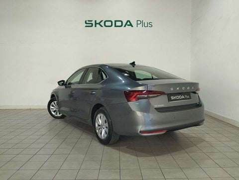 Coches Segunda Mano En Sevilla | Škoda Octavia 1.5 Tsi M-Hev Selection Dsg 110 Kw (150 Cv)