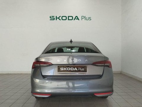 Coches Segunda Mano En Sevilla | Škoda Octavia 1.5 Tsi M-Hev Selection Dsg 110 Kw (150 Cv)