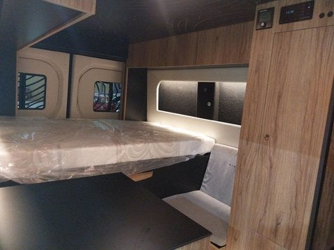 Coches Nuevos Entrega Inmediata En La Coruña | Maxus Deliver 9 Cíclope Mencía Camper