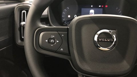 Coches Km0 En Almería | Volvo Xc40 B3 (G) Essential 163Cv 2.0 Mild Hybrid Aut.