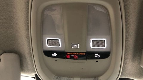 Coches Km0 En Almería | Volvo Xc40 B3 (G) Essential 163Cv 2.0 Mild Hybrid Aut.