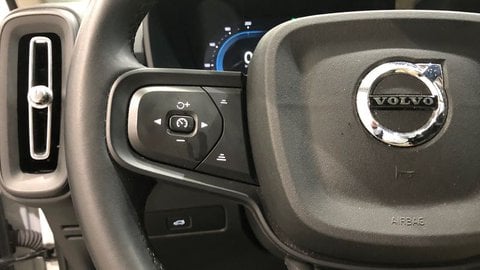 Coches Segunda Mano En Almería | Volvo Xc40 B3 (G) Essential 163Cv 2.0 Mild Hybrid Aut.