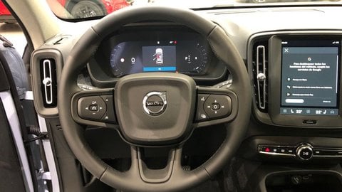 Coches Km0 En Almería | Volvo Xc40 B3 (G) Essential 163Cv 2.0 Mild Hybrid Aut.
