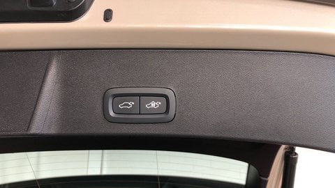 Coches Segunda Mano En Almeria | Volvo Xc40 B3 (G) Plus 2.0 163Cv Mild Hybrid Dark Aut.