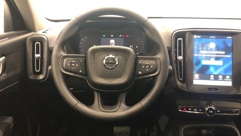 Coches Km0 En Almería | Volvo Xc40 B3 (G) Essential 163Cv 2.0 Mild Hybrid Aut.