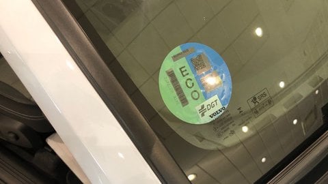 Coches Km0 En Almería | Volvo Xc40 B3 (G) Essential 163Cv 2.0 Mild Hybrid Aut.