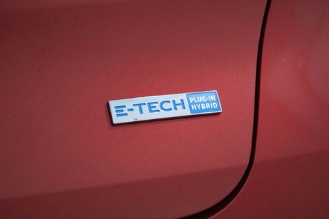 Coches Segunda Mano Renault Captur 1.6 Híbrido Enchufable E-Tech 160Cv Zen En Madrid