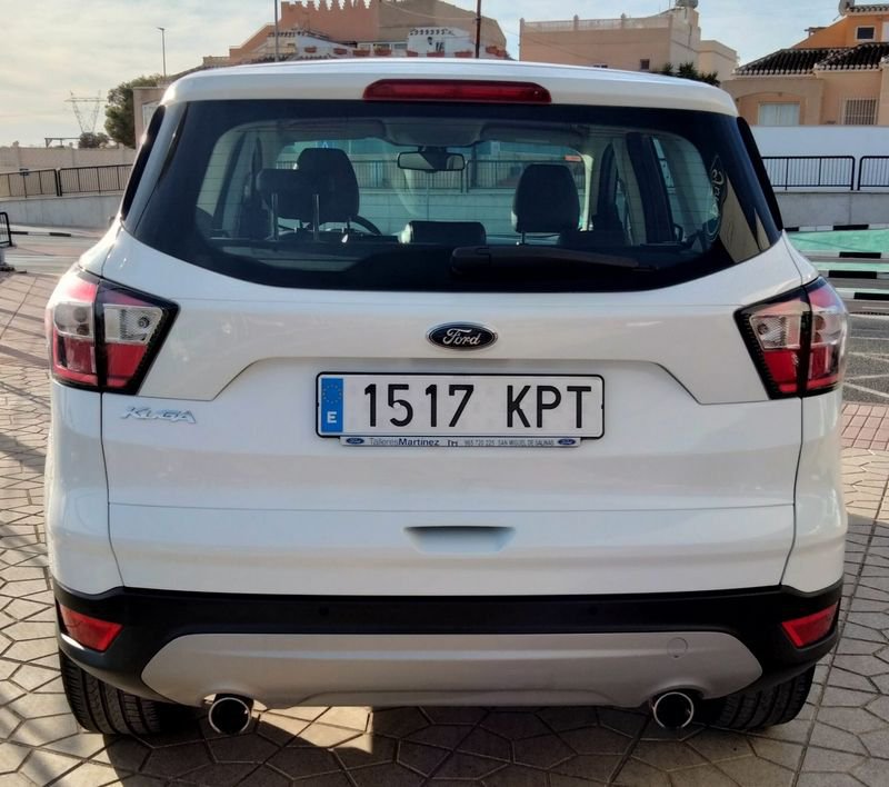 Ford Kuga Diésel 1.5 TDCi 120cv 4x2 Titanium Seminuevo en la provincia de Alicante - Talleres Martínez img-5