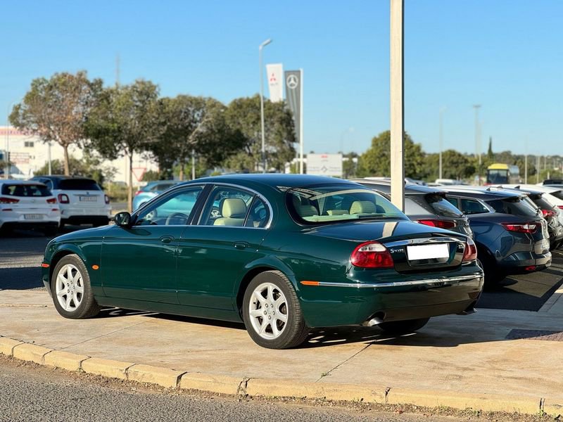 Jaguar S-Type Diésel 2.7D V6 Executive Seminuevo en la provincia de Huelva - Carlecar Costa img-3