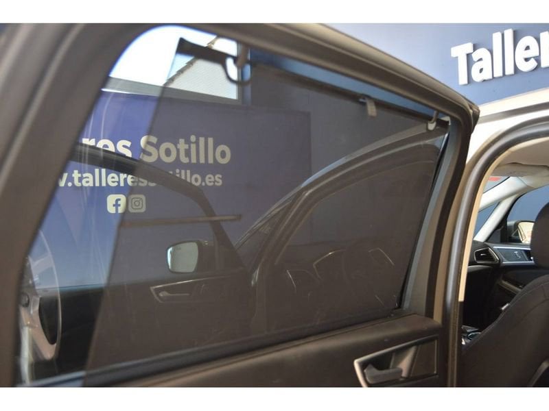 Ford S-MAX Diésel Titanium 2.0 TDCi 110kW (150CV) Seminuevo en la provincia de Avila - Talleres Sotillo img-13