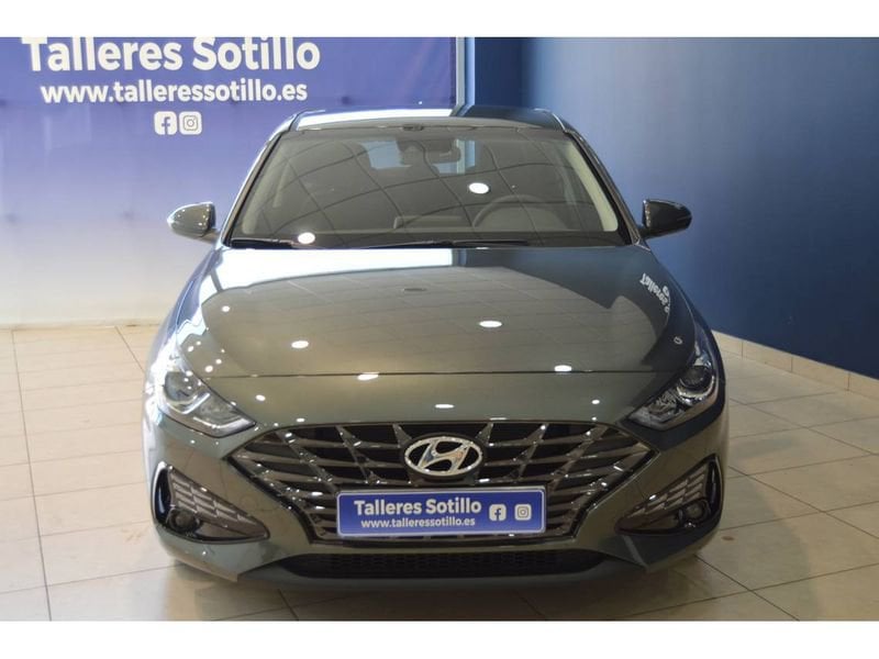 Hyundai i30 Gasolina Klass SLX 1.5 DPI Km 0 en la provincia de Avila - Talleres Sotillo img-3
