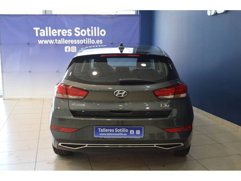 Hyundai i30 Gasolina Klass SLX 1.5 DPI Km 0 en la provincia de Avila - Talleres Sotillo img-6