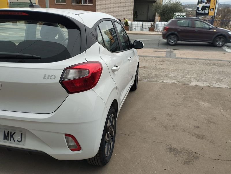 Hyundai i10 Gasolina 1.0 67cv Klass Km 0 en la provincia de La Rioja - Talleres Santos Ibañez img-9