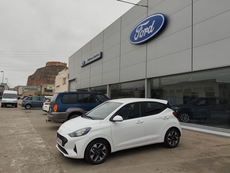 Hyundai i10 Gasolina 1.0 67cv Klass Km 0 en la provincia de La Rioja - Talleres Santos Ibañez img-2