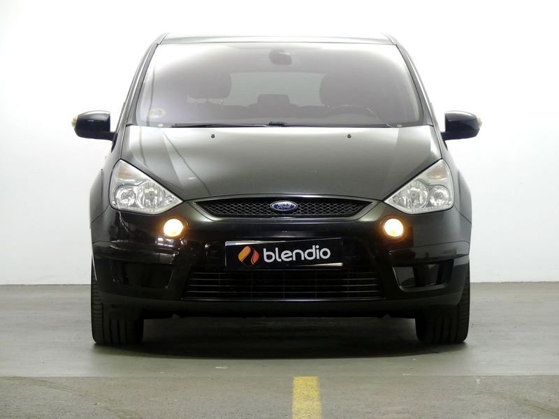 Ford S-MAX Diésel 2.0 TDCI TITANIUM 140 5P Seminuevo en la provincia de Asturias - Oviedo img-3