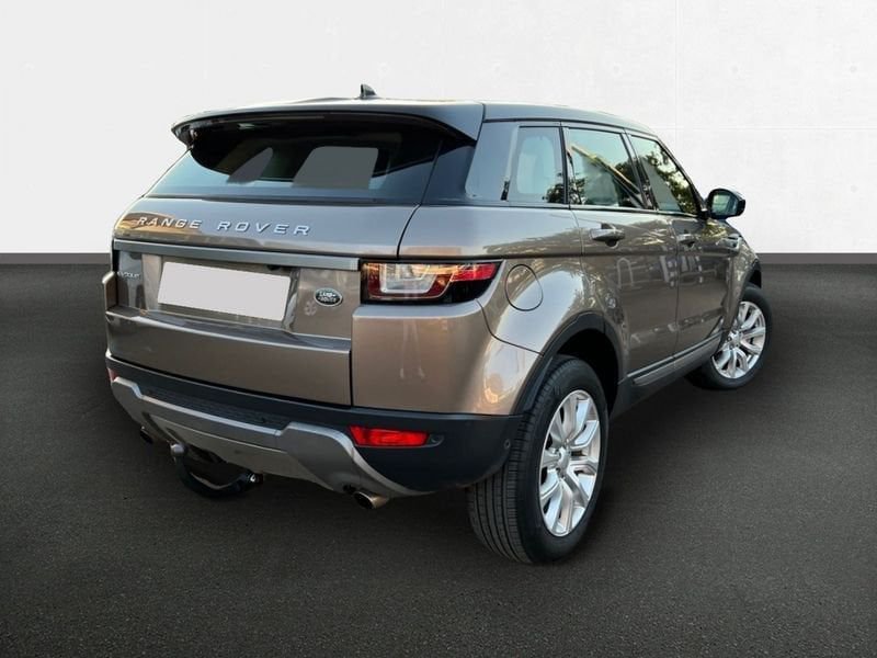 Land Rover Range Rover Evoque Diésel 2.0L TD4 150CV 4x4 SE Auto. Seminuevo en la provincia de Badajoz - Almendralejo img-2