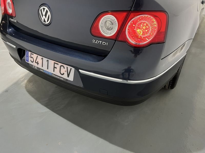 Volkswagen Passat Diésel 2.0 TDI Advance Seminuevo en la provincia de Badajoz - Badajoz img-9