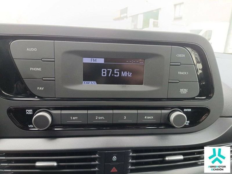 Hyundai i20 Gasolina 1.2 MPI Essence Km 0 en la provincia de Alava - Garaje moderno (Alto de Armentia 7 - Vitoria) img-18