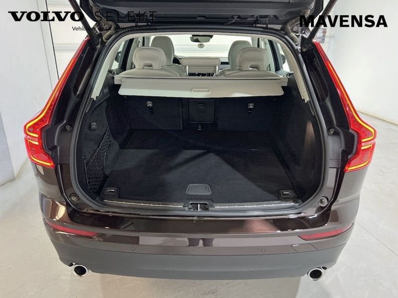 Volvo XC60 Diésel 2.0 B4 D Momentum Pro Auto Seminuevo en la provincia de Badajoz - Maven e hijos (Avda. Vegas Altas, 32 - Don Benito) img-10
