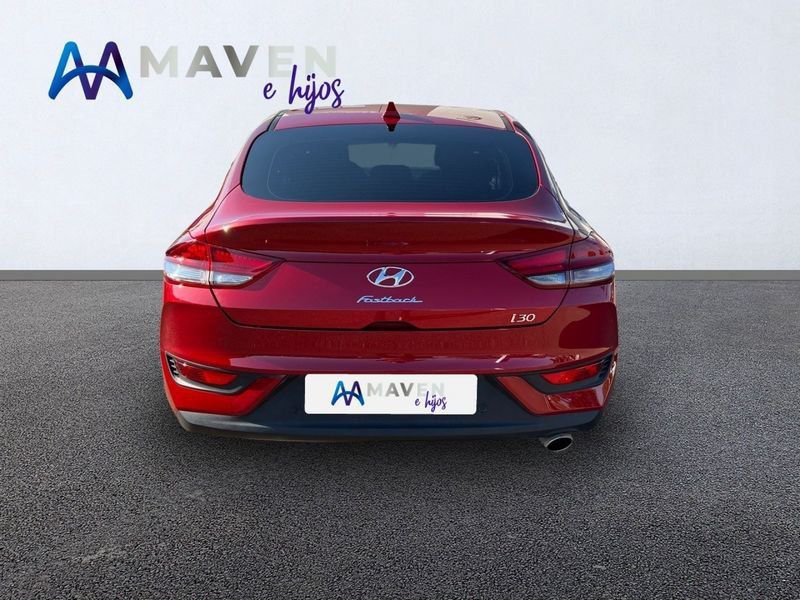 Hyundai i30 Gasolina 1.0 TGDI Tecno Fastback Seminuevo en la provincia de Badajoz - Maven e hijos (Avda. Vegas Altas, 32 - Don Benito) img-8