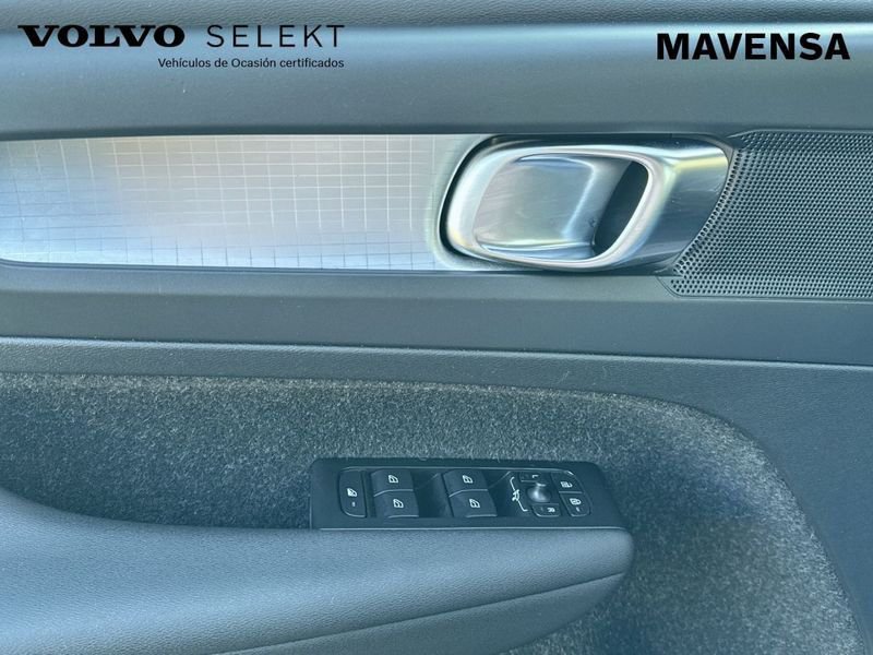 Volvo XC40 Diésel 2.0 D3 Momentum Auto Seminuevo en la provincia de Badajoz - Maven e hijos (Avda. Vegas Altas, 32 - Don Benito) img-22