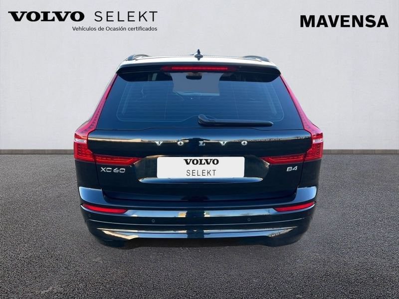 Volvo XC60 Diésel 2.0 B4 D Essential Auto Seminuevo en la provincia de Badajoz - Maven e hijos (Avda. Vegas Altas, 32 - Don Benito) img-8