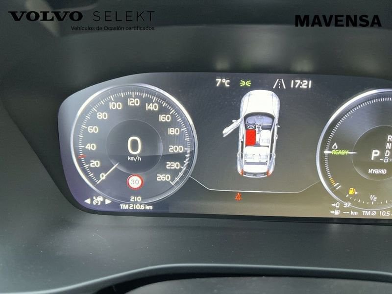 Volvo XC40 Híbrido 1.5 T4 Recharge PHEV Plus Dark Auto Seminuevo en la provincia de Badajoz - Maven e hijos (Avda. Vegas Altas, 32 - Don Benito) img-22