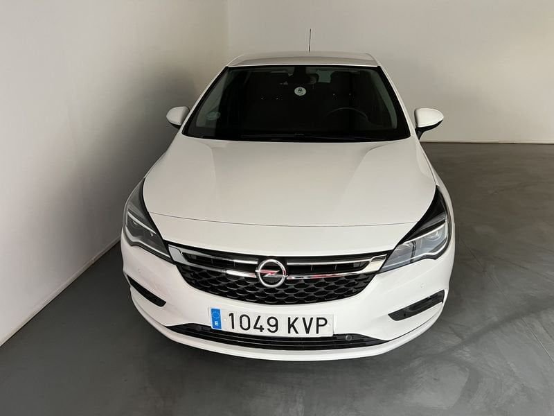 Opel Astra Diésel 1.6 CDTi S/S 81kW (110CV) Dynamic Seminuevo en la provincia de Badajoz - Maven e hijos (Avda. Vegas Altas, 32 - Don Benito) img-5