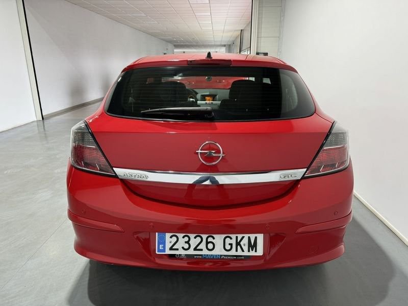 Opel Astra Diésel GTC 1.7 CDTi Sport Seminuevo en la provincia de Badajoz - Maven e hijos (Avda. Vegas Altas, 32 - Don Benito) img-7