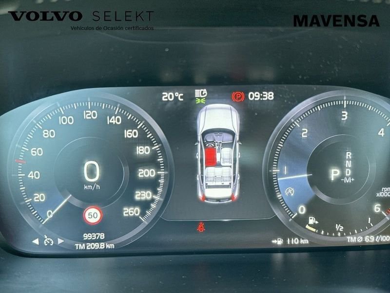 Volvo XC40 Diésel 2.0 D3 Momentum Auto Seminuevo en la provincia de Badajoz - Maven e hijos (Avda. Vegas Altas, 32 - Don Benito) img-19