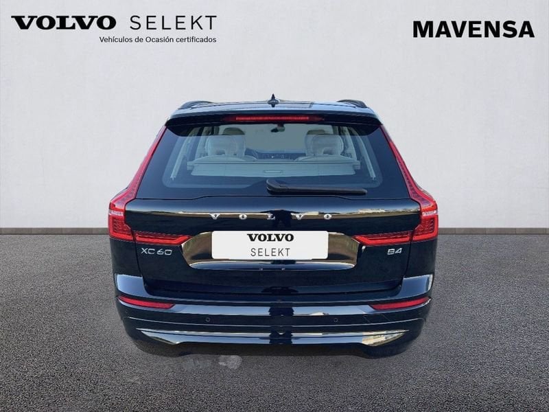 Volvo XC60 Diésel 2.0 B4 D Essential Auto Seminuevo en la provincia de Badajoz - Maven e hijos (Avda. Vegas Altas, 32 - Don Benito) img-8