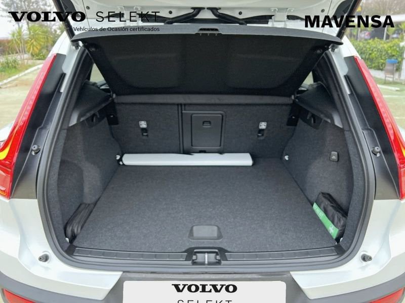 Volvo XC40 Híbrido 1.5 T4 Recharge PHEV Plus Dark Auto Seminuevo en la provincia de Badajoz - Maven e hijos (Avda. Vegas Altas, 32 - Don Benito) img-11