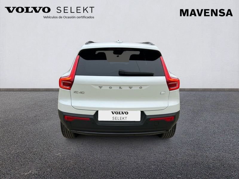 Volvo XC40 Híbrido 1.5 T4 Recharge PHEV Plus Dark Auto Seminuevo en la provincia de Badajoz - Maven e hijos (Avda. Vegas Altas, 32 - Don Benito) img-9