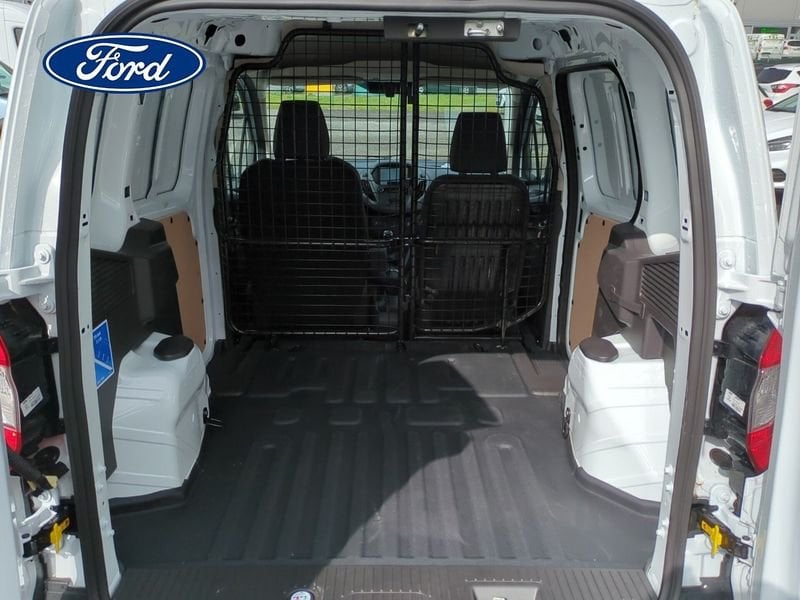 Ford TRANSIT COURIER Diésel TRANSIT COURIER VAN TREND 1.5 TDCi 75KW (100CV) Euro 6.2 Seminuevo en la provincia de Vizcaya - Mintegui (Barrio Santimami 35A - Leioa) img-6