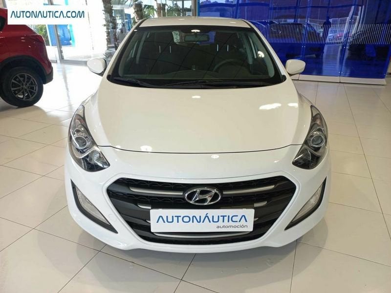 Hyundai i30 Gasolina 1.4 mpi bd go 100 Seminuevo en la provincia de Alicante - Autonáutica img-3
