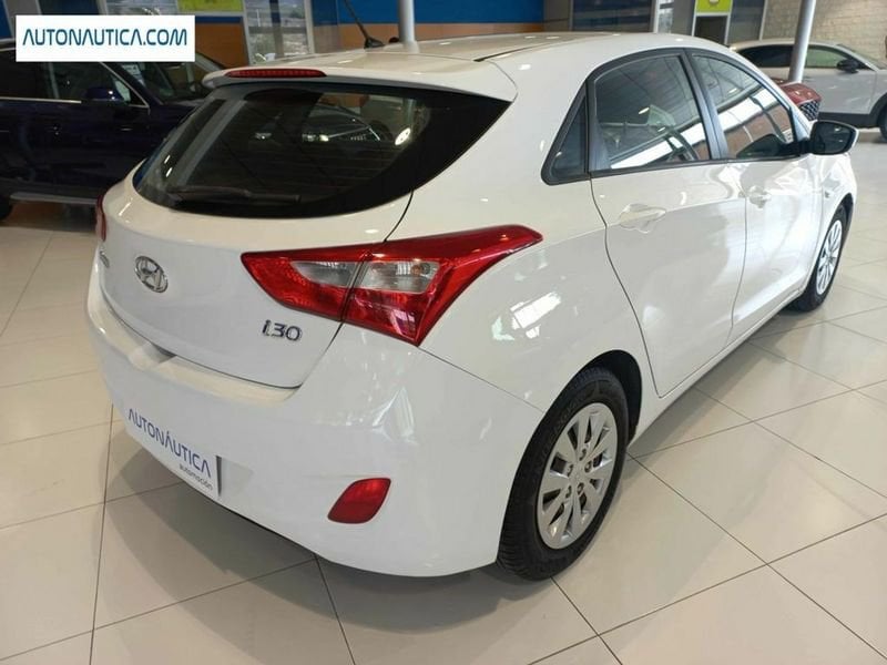 Hyundai i30 Gasolina 1.4 mpi bd go 100 Seminuevo en la provincia de Alicante - Autonáutica img-7