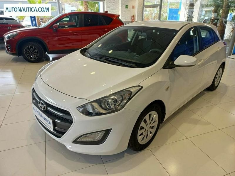 Hyundai i30 Gasolina 1.4 mpi bd go 100 Seminuevo en la provincia de Alicante - Autonáutica img-11
