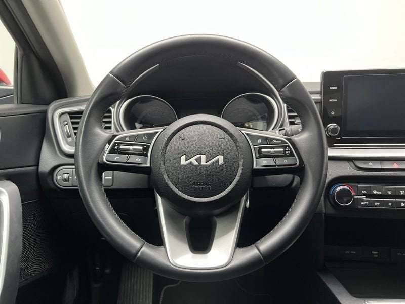 Kia XCeed Otro 1.5 MHEV DRIVE 160CV 5P Seminuevo en la provincia de Malaga - ONECAR.ES VÉLEZ img-14