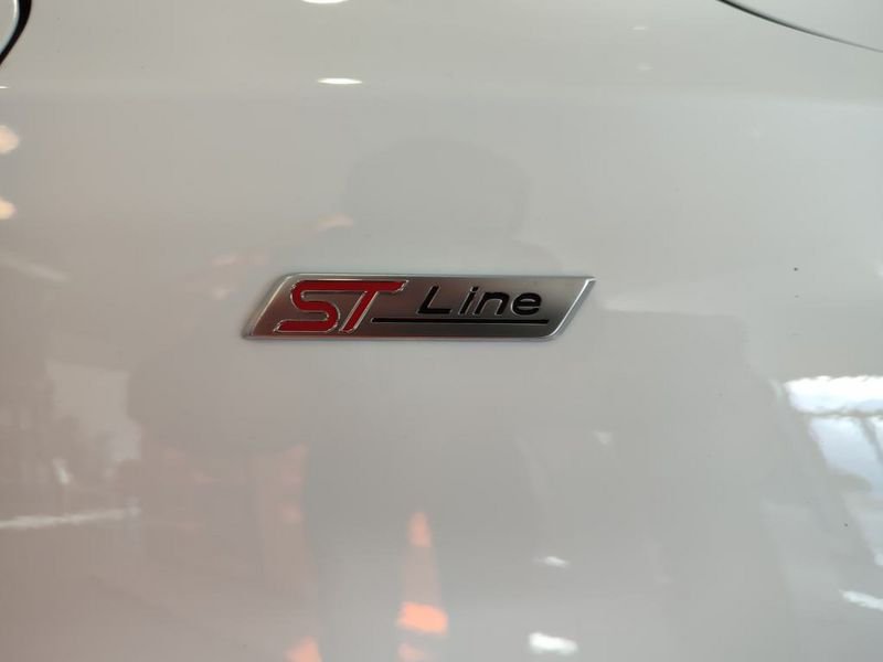 Ford Focus Gasolina BERLINA ST-LINE 1.0 Ecoboost MHEV 92KW (125CV) S6.2 Seminuevo en la provincia de Segovia - Ctra. San Rafael – Segovia img-8